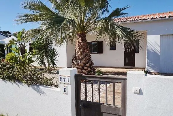 Holiday home Casa Tucano Aljezur